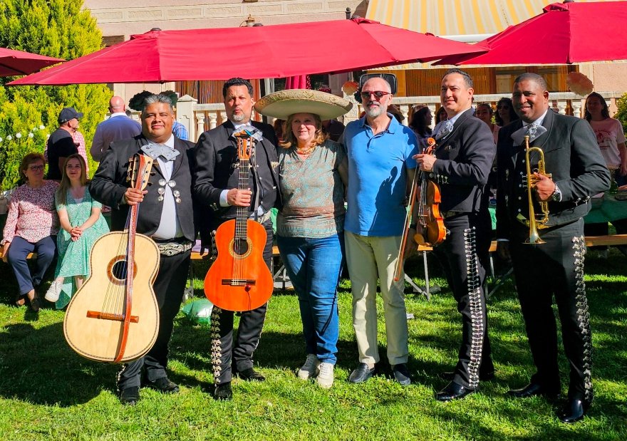 el mes de las madres con el mariachi usera de madrid